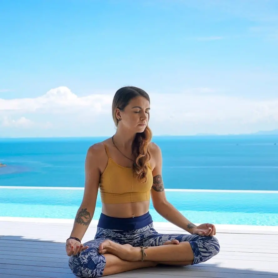 traveling yoga teacher - Can I travel as a yoga teacher