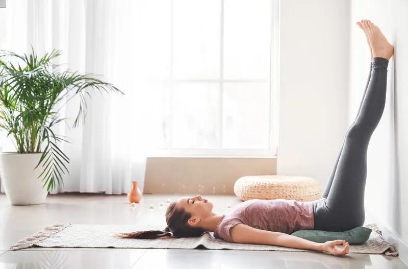 yoga para bajar la presion arterial - Cuál es la mejor postura para bajar la presión