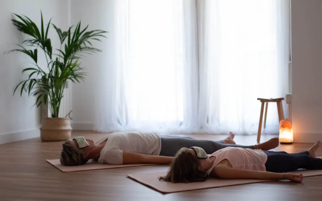 meditacion yoga nidra - Cuándo practicar Yoga Nidra