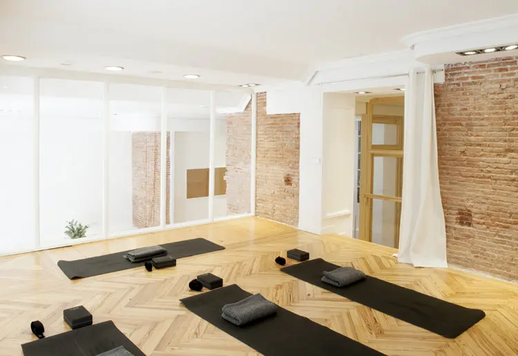 centros de yoga en españa - Cuánto vale una clase de yoga en dólares