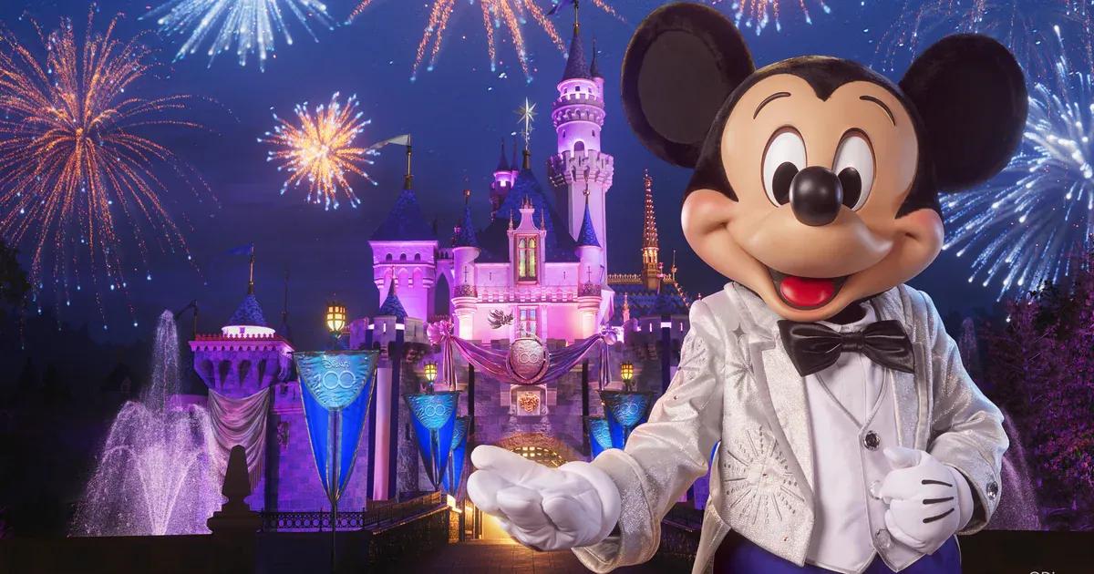 minnie mouse yoga - Cuántos años tiene Mickey Mouse 2023
