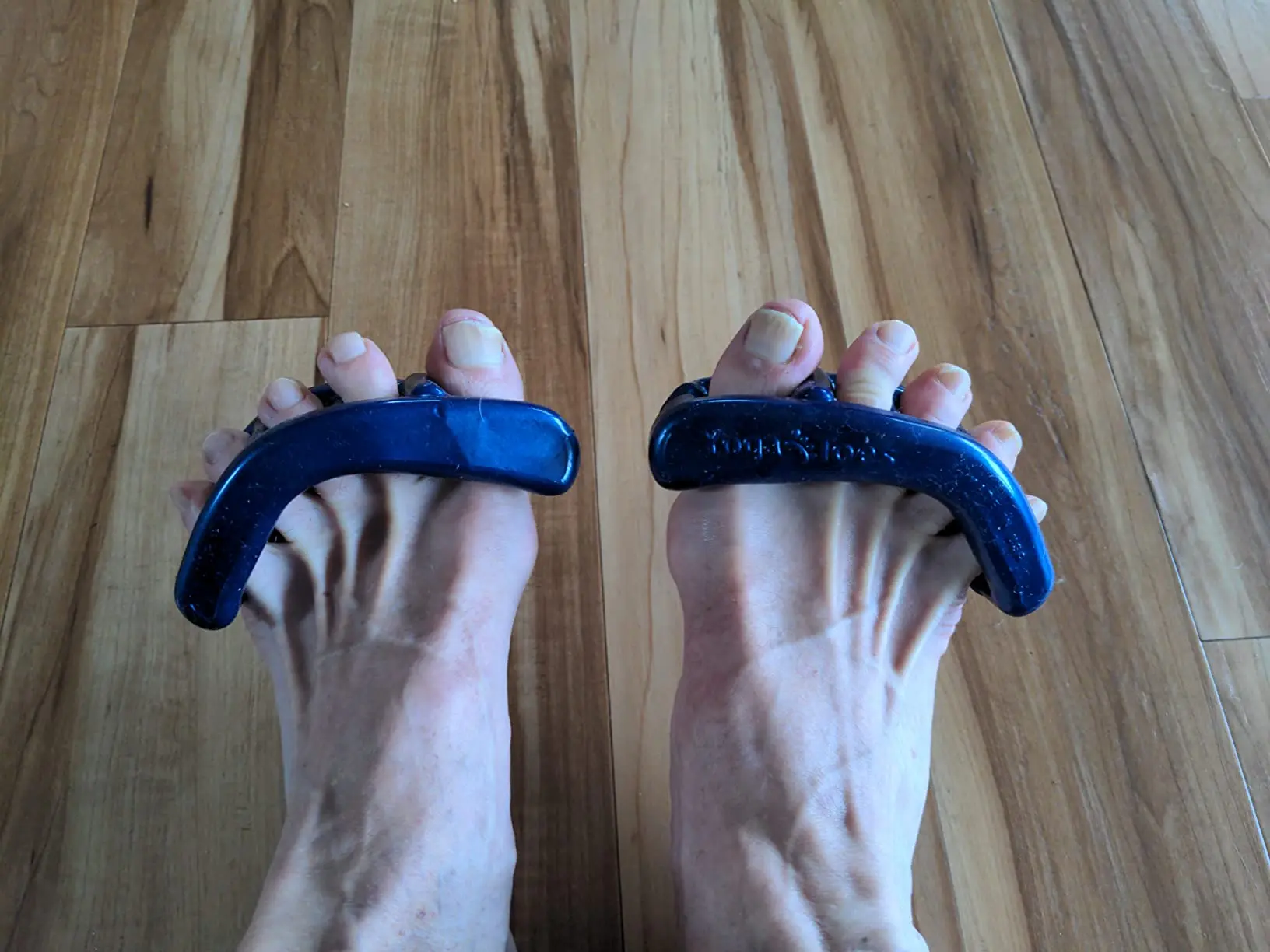 yoga and flat feet - Do yoga toes help with flat feet