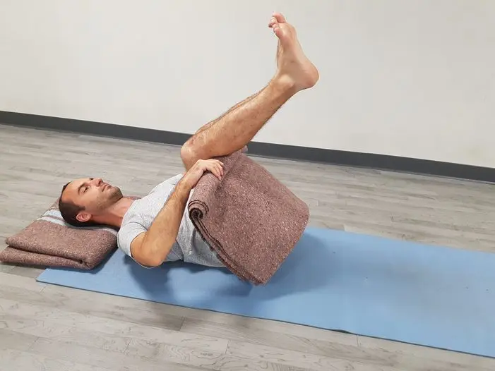 yoga dolor rodilla - Dónde masajear para el dolor de rodilla