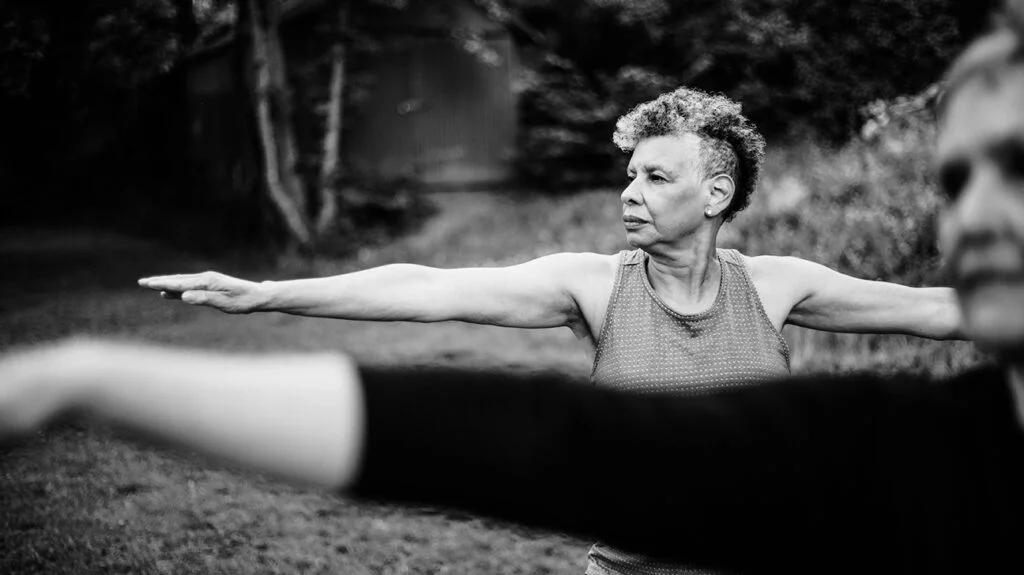 can yoga help rheumatoid arthritis - Is it good to stretch with rheumatoid arthritis