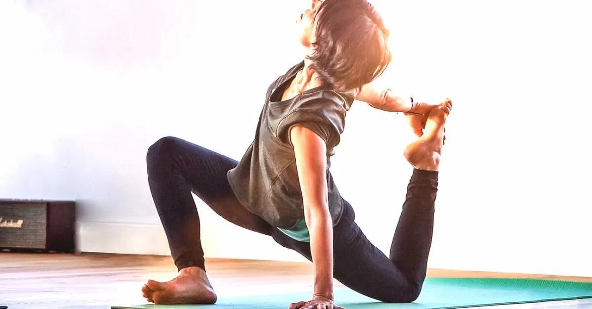 hip pain after yoga - Is it normal to have joint pain after yoga