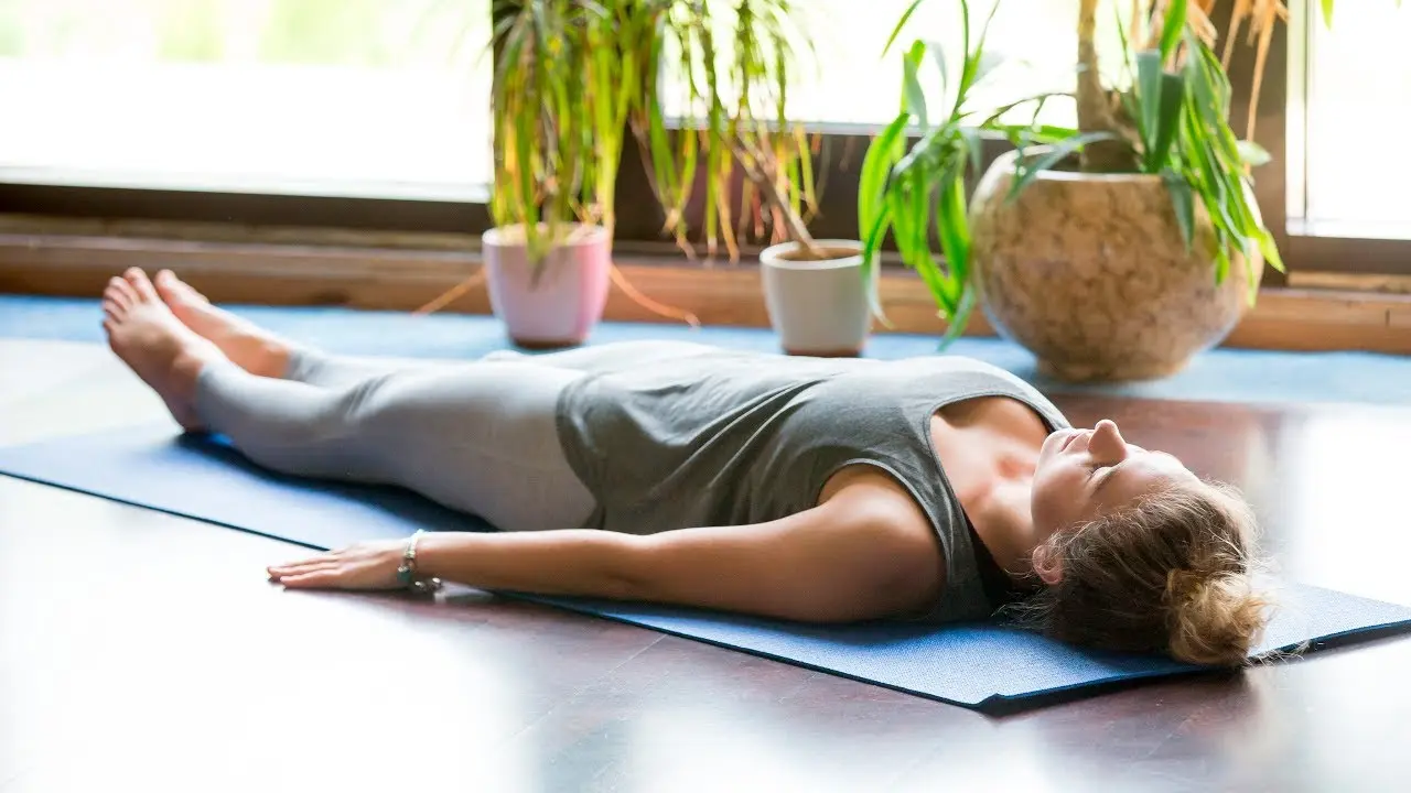 yoga relajacion - Qué tipo de yoga es mejor para la ansiedad