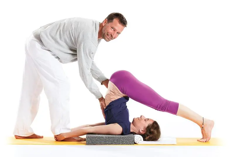 yoga therapie ausbildung - Wer darf sich Yogatherapeut nennen