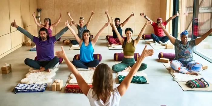 yoga class images - What is a typical yoga class