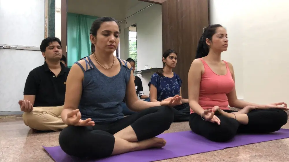 yoga teacher course in mumbai - What is the cost of yoga teacher in Mumbai